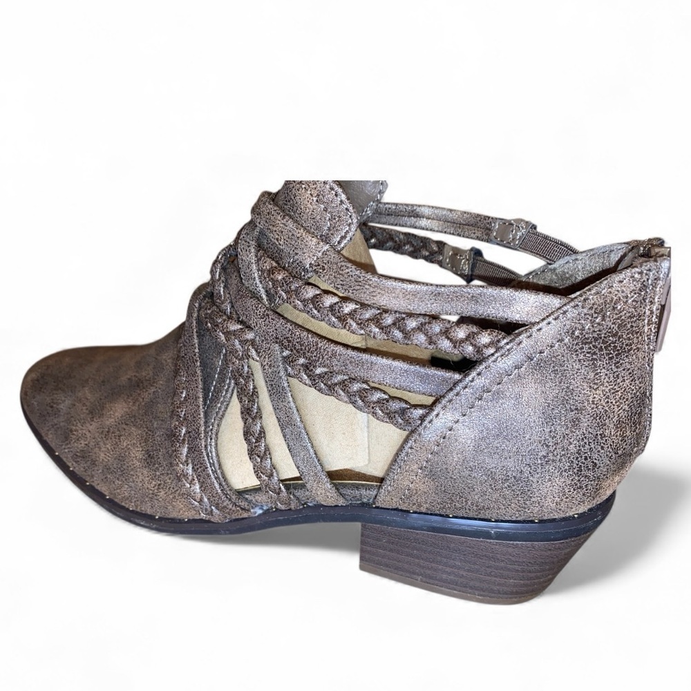 TRUE CRAFT “Epic” Cut Out Shortie Ankle Booties in Pewter-Brown Size 7-1/2 - Picture 3 of 6